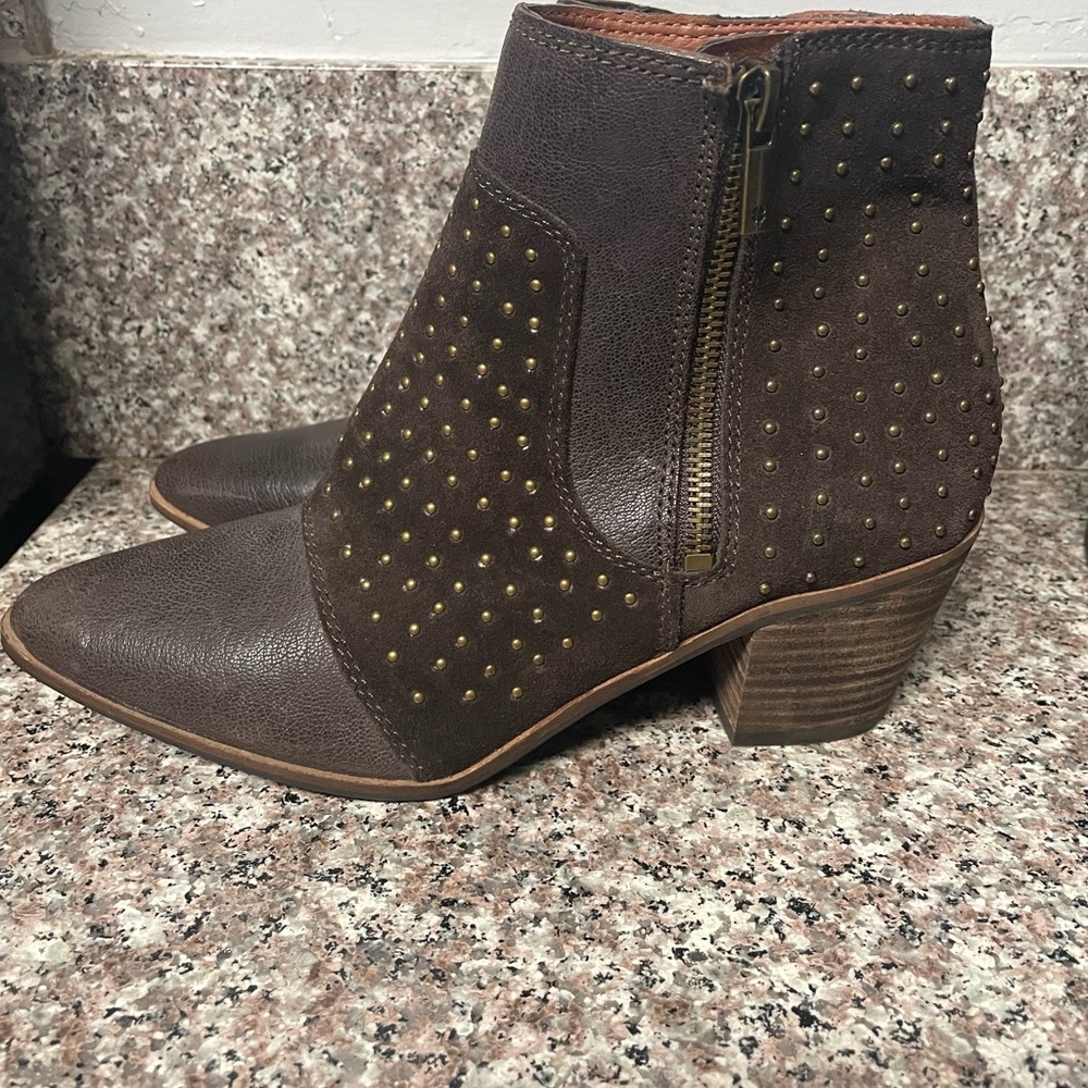 Lucky Brand Brown leather ankle boots